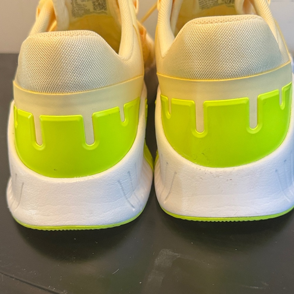 Like New Nike Free TR Yellow and Lime Athletic Shoes - Picture 7 of 10